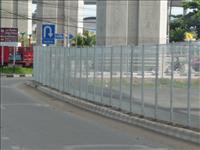 รั้วใต้สะพานหน่วยงานราชการ